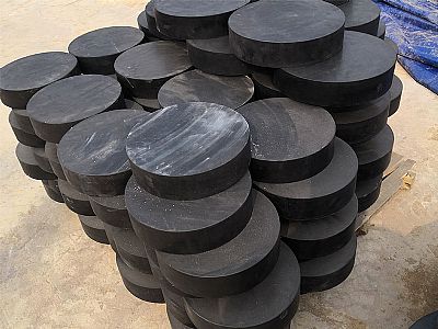 枝江市板式橡胶支座由若干层橡胶片与薄钢板经加压硫化